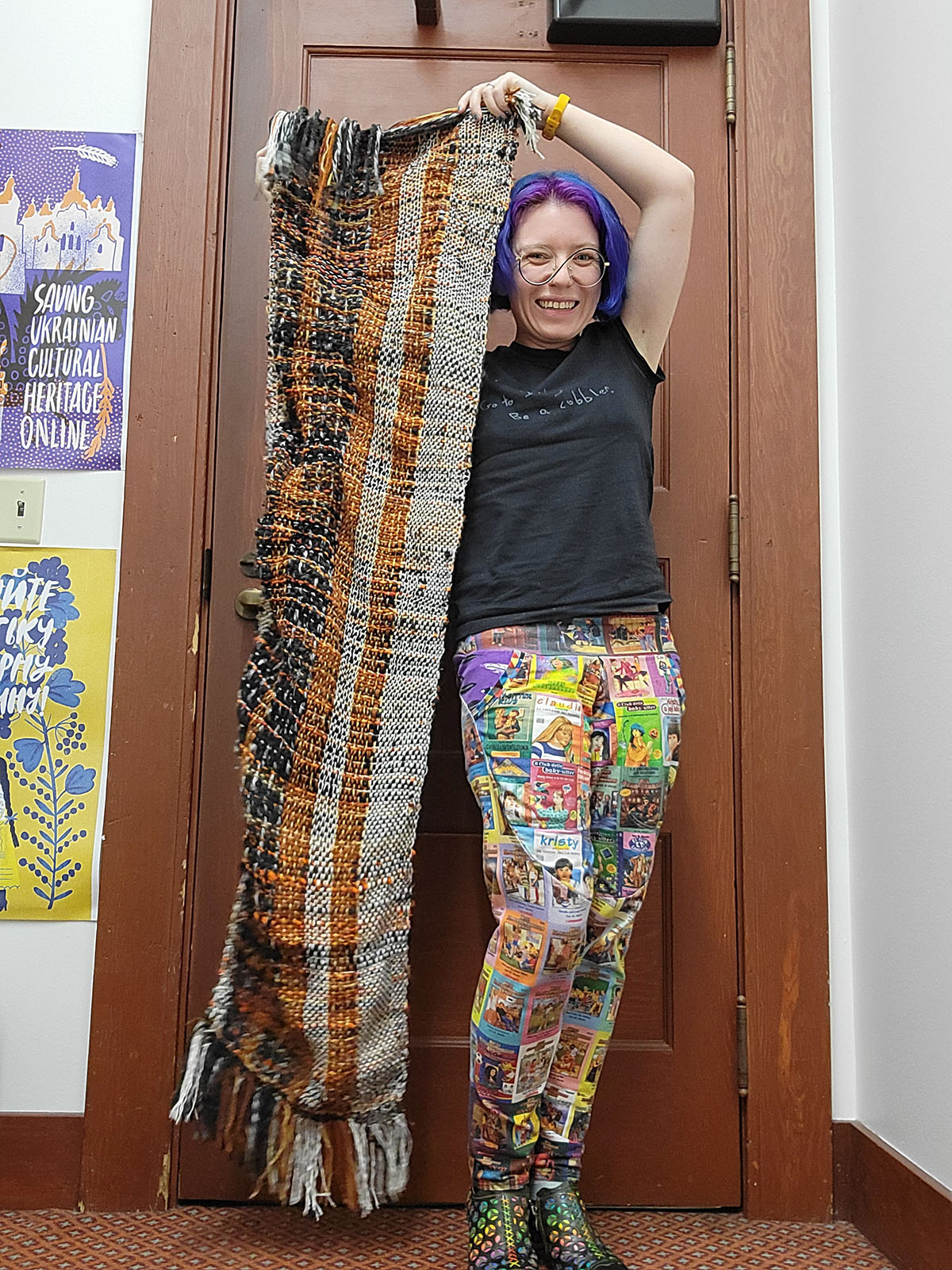 Quinn and the locked loom 1 weaving